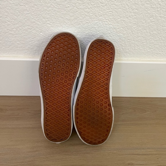 VANS x NY YANKEES Authentic Sneaker Shoes NEW YORK MLB BASEBALL Sz M-6.5 W-8.0 - Picture 2 of 6